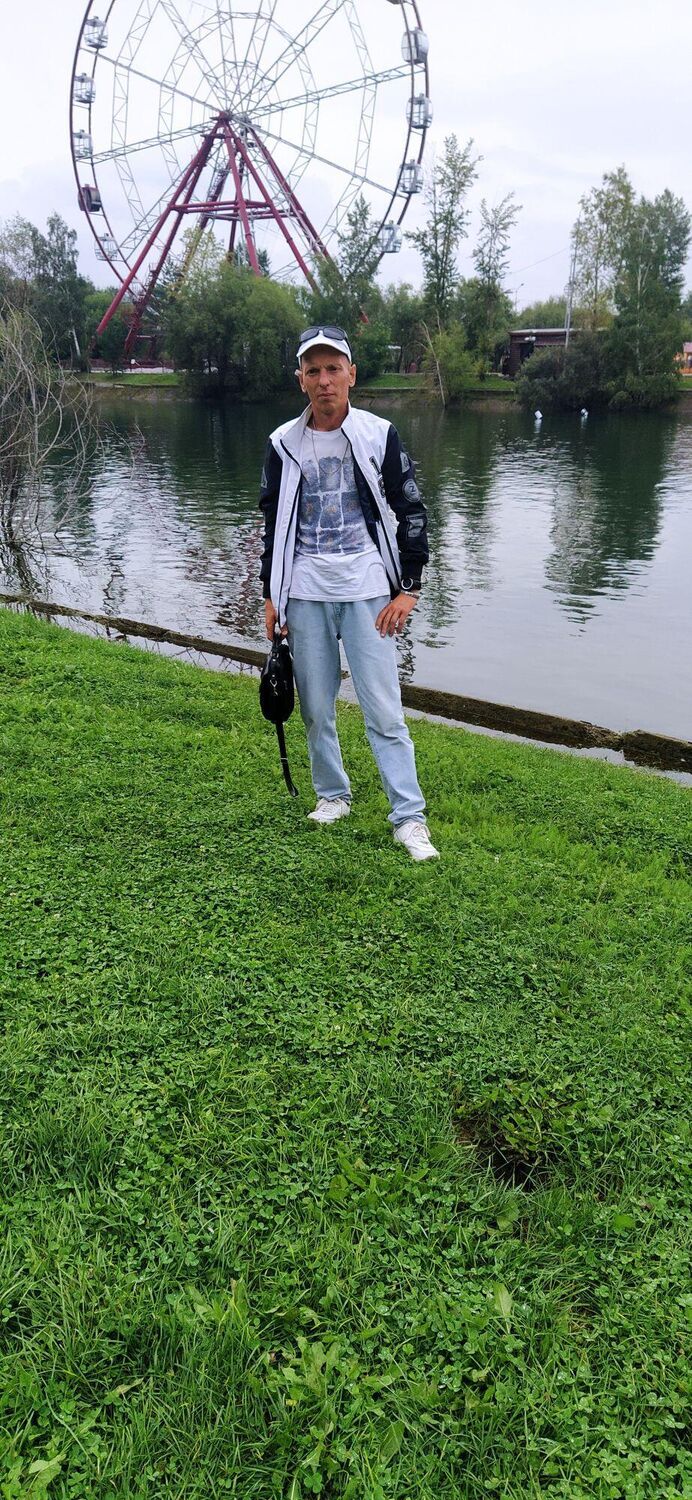  53522513  Sergei, 43 ,    
