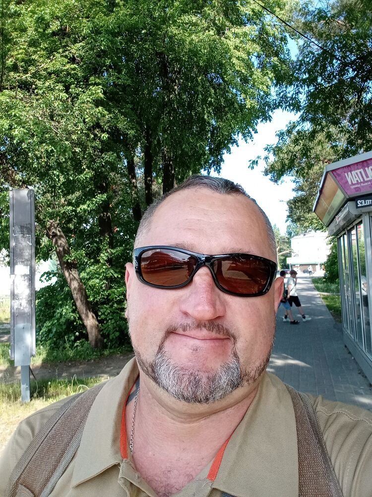  43648823  , 44 ,    