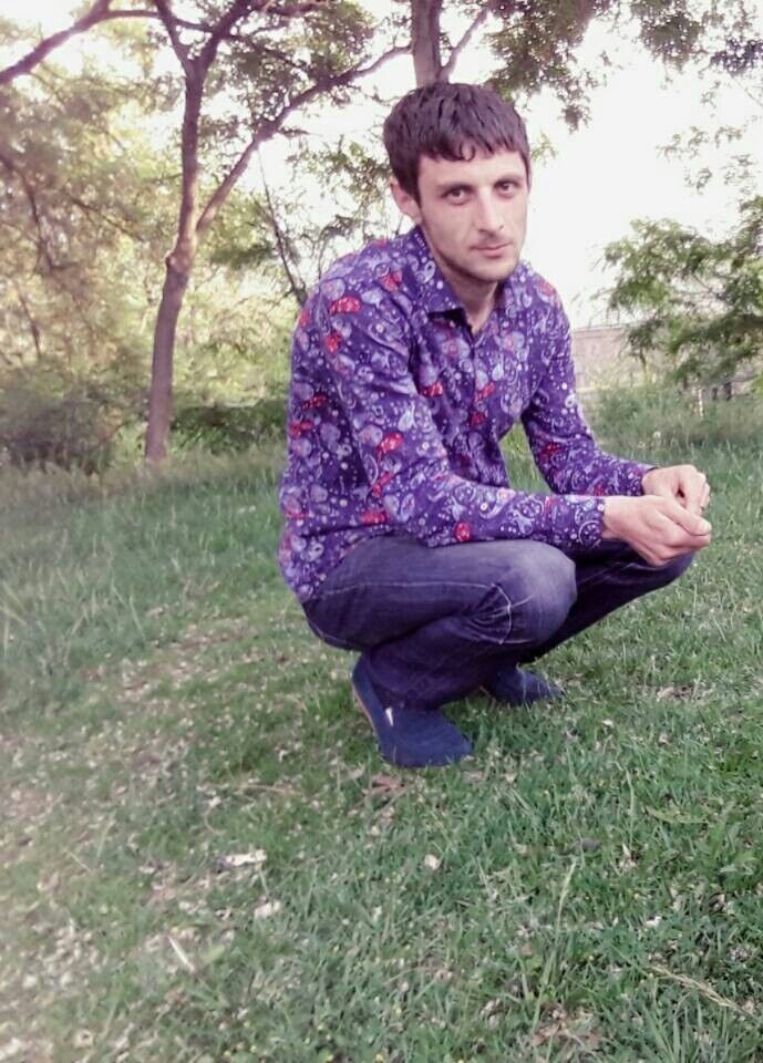  10306613  Armen, 38 ,    