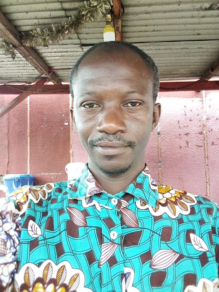  18255203  Ibrahima, 52 ,    