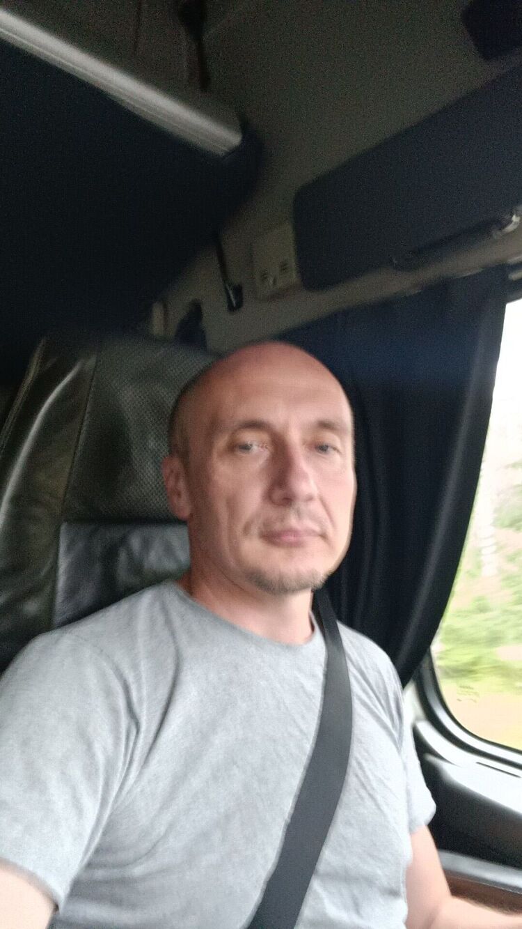  40808933  , 42 ,    