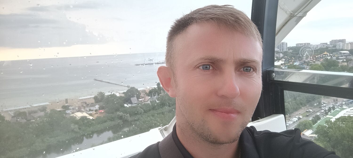  ,   Artem, 36 ,   ,   
