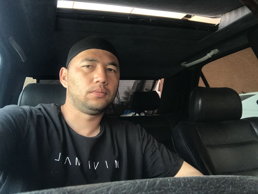  ,   K O M O L, 37 ,     , c 