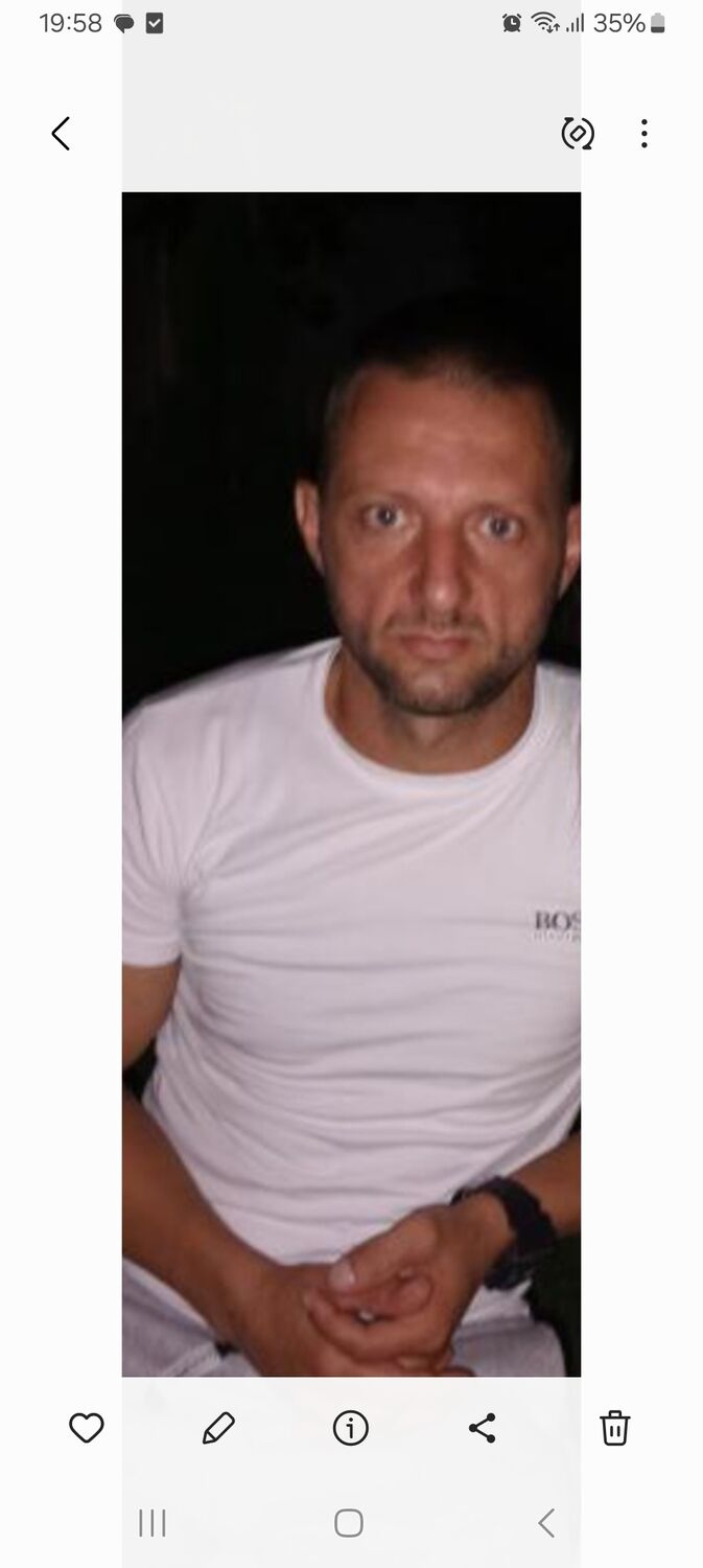  52847283  Milos, 38 ,    