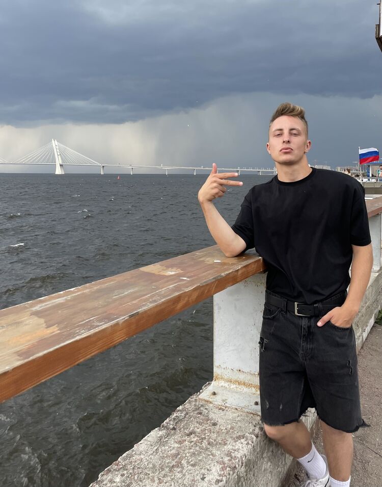  31966323  , 26 ,    -