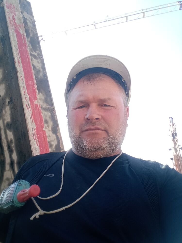  37156053  Sergei, 49 ,    -