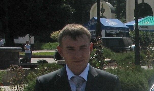  15193953  Viktor, 41 ,    -
