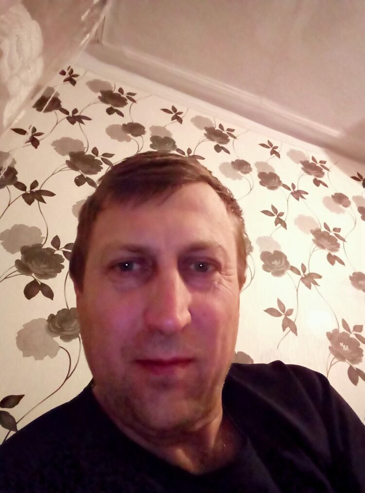  14406563  Michajlo, 52 ,     