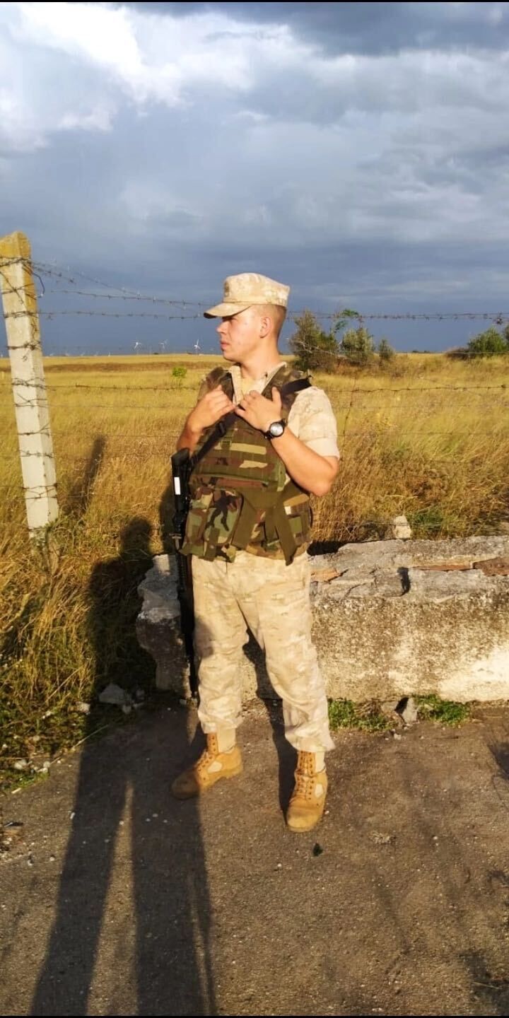  --,   Tolik, 24 ,   ,   , c 