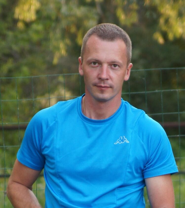  52509813  , 33 ,    --