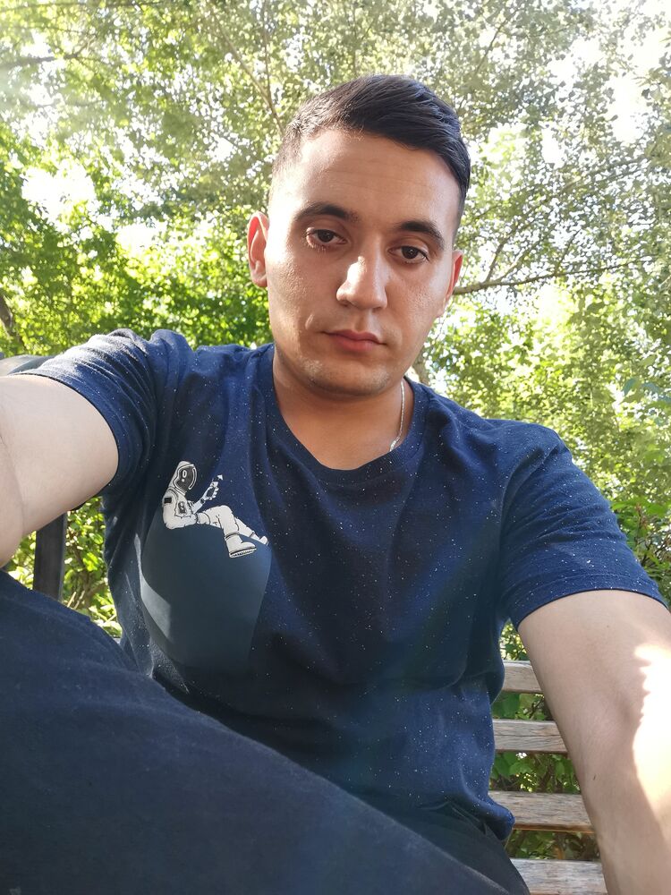  33861033  , 27 ,    
