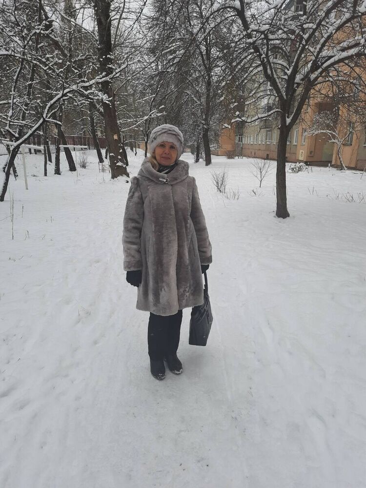  22065493  Liliana, 59 ,    