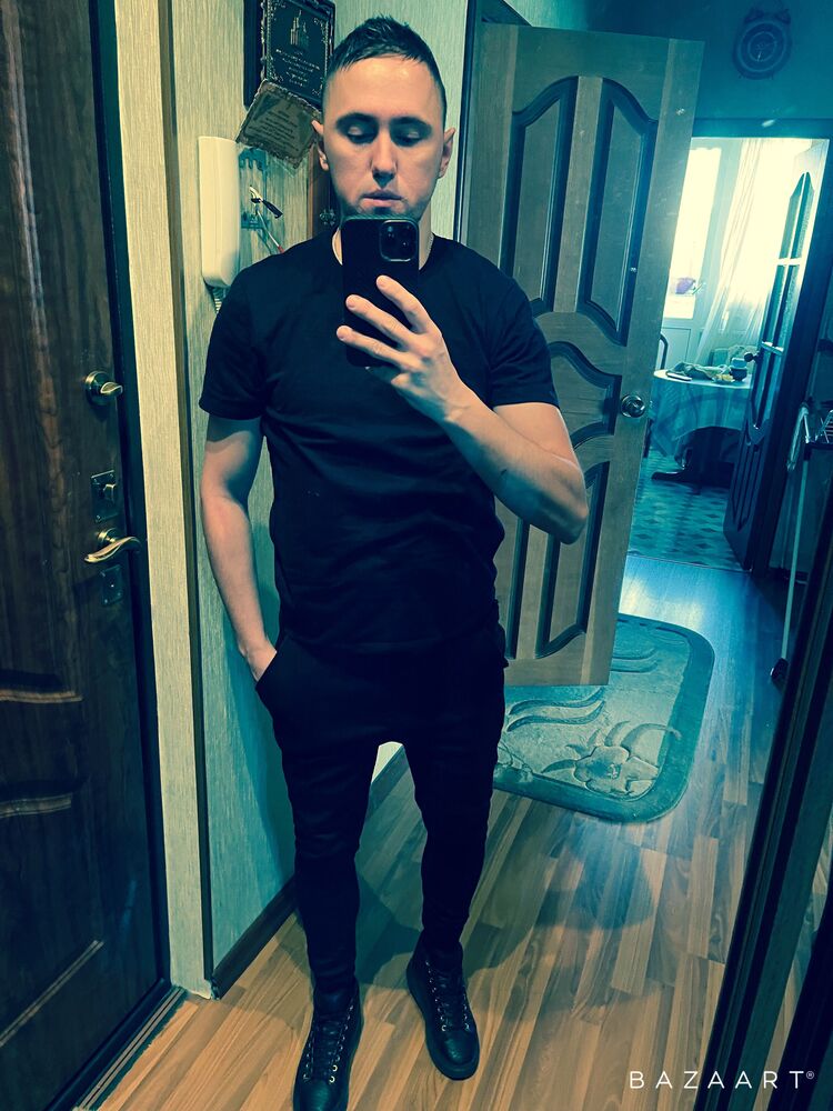  52829053  Karlson, 37 ,    
