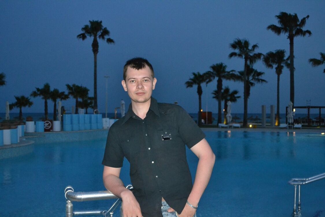  18898143  , 33 ,    -