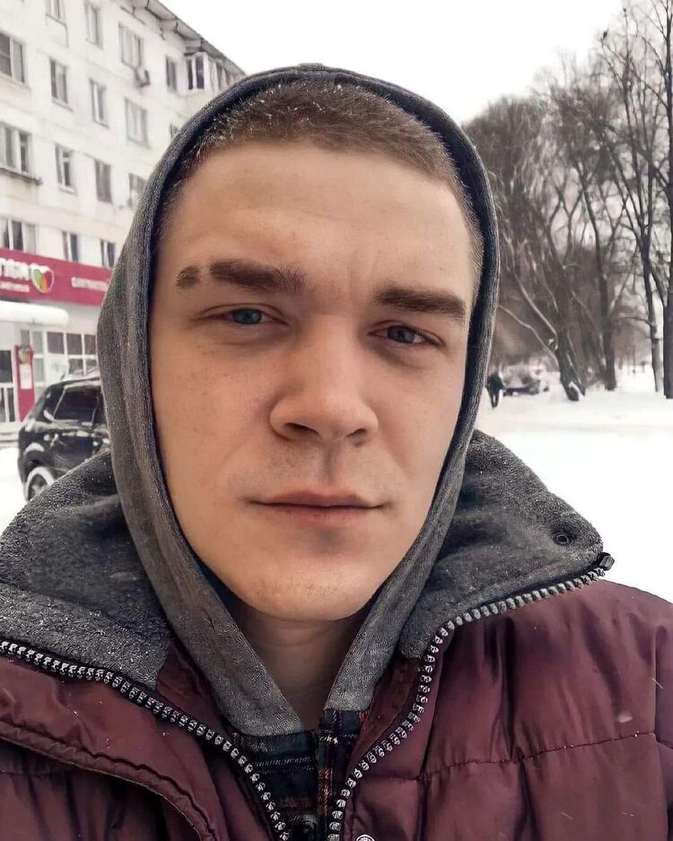  32608743  Marat, 26 ,    