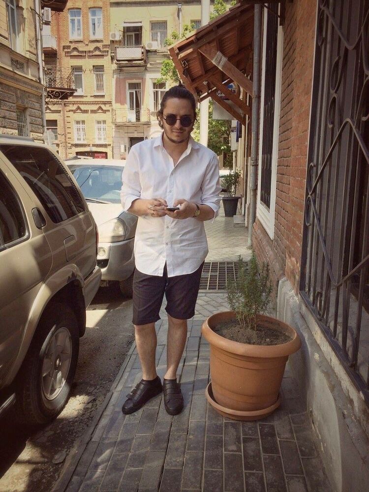  ,   Gruzin, 32 ,   