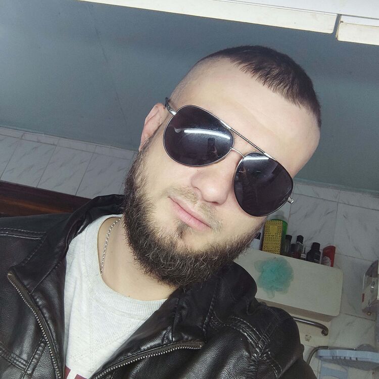  47965693  , 33 ,    
