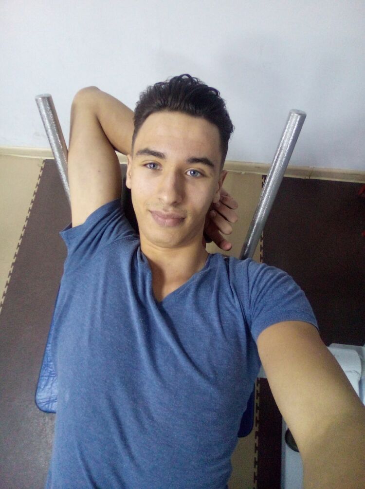  45338453  , 21 ,    