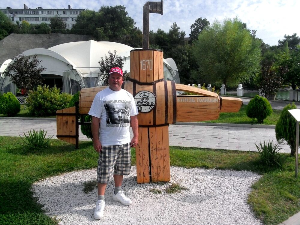  6841633  Jakob, 63 ,    