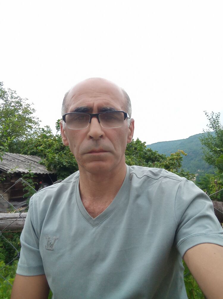  52502253  Jambuli, 54 ,    