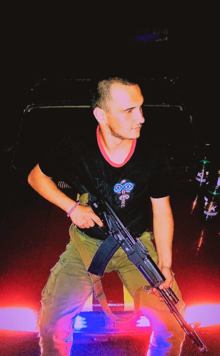  53781453  Konstantin, 26 ,    