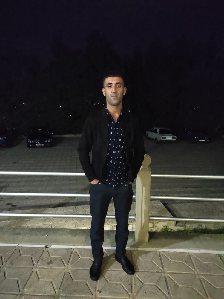  ,   Sadiq, 34 ,   ,   , c 
