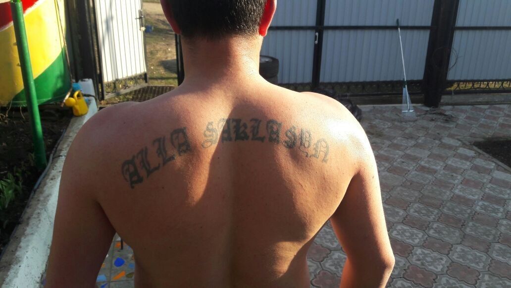 12076693  , 34 ,    