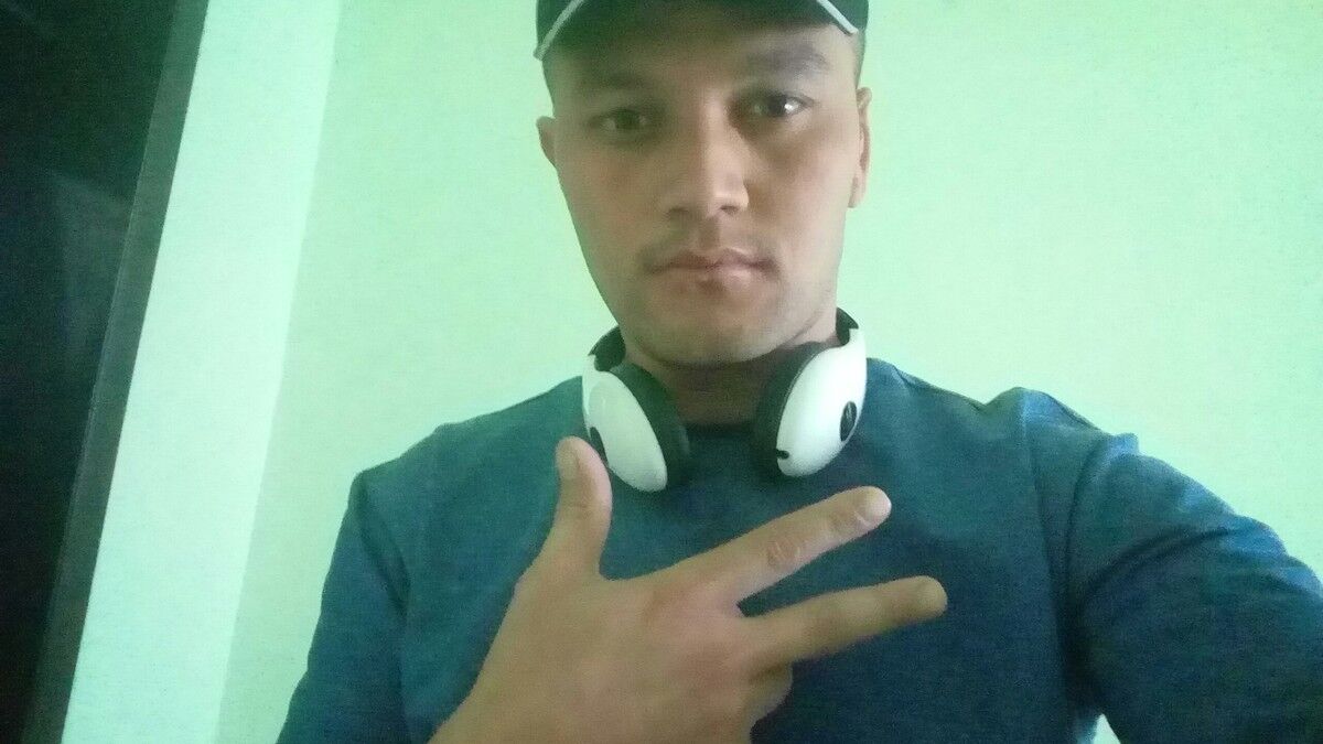  ,   Anvar, 37 ,   ,   , c 