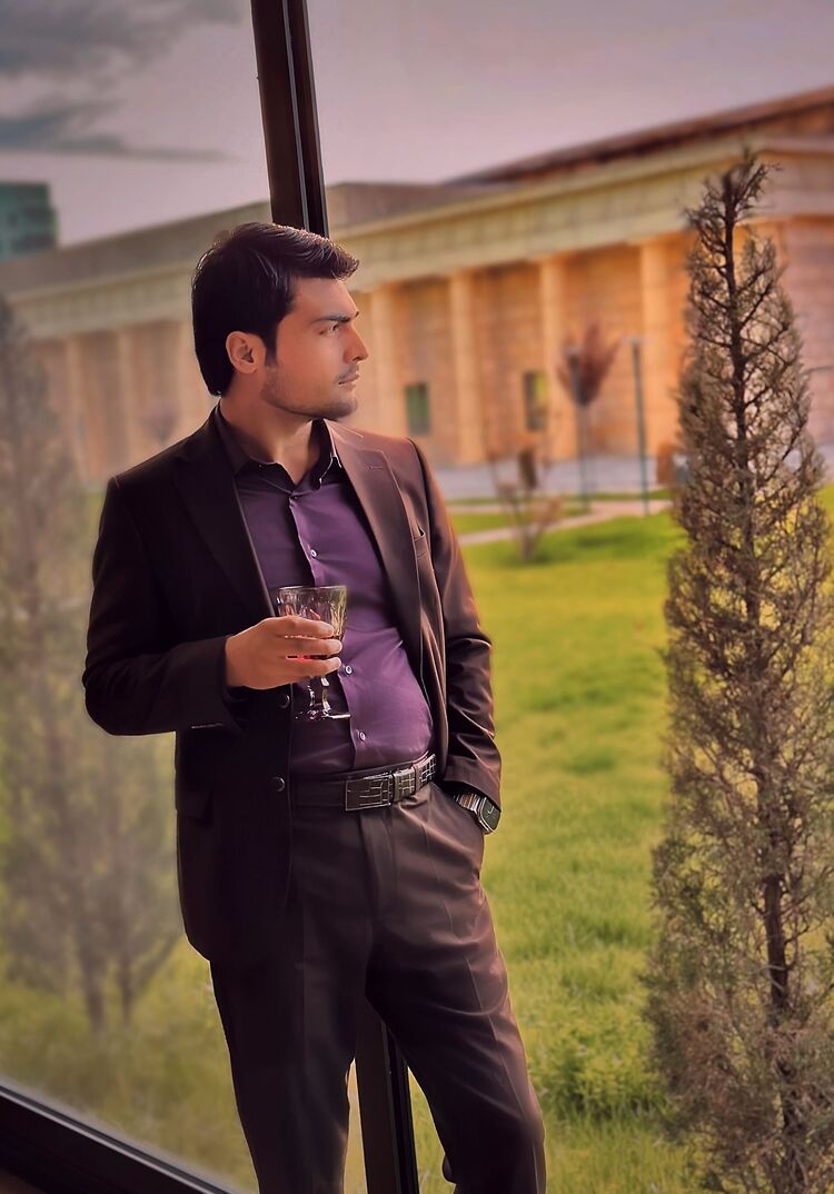  35327333  Mehrob Khoja, 28 ,    