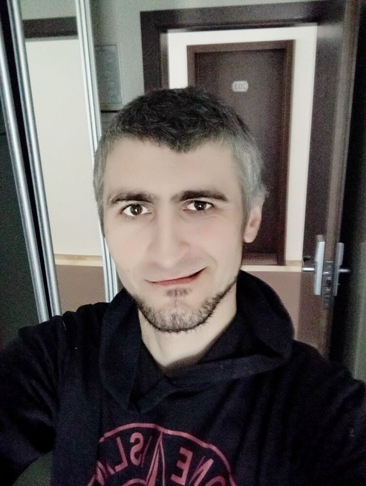 ���� 49749133 ������� ����, 37 ���, ���� ���������� � �����