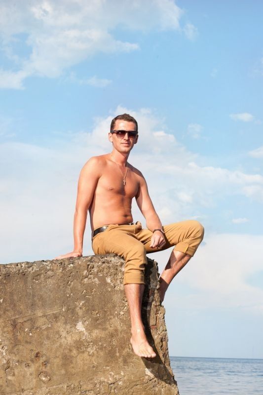  ,   Romma, 47 ,  