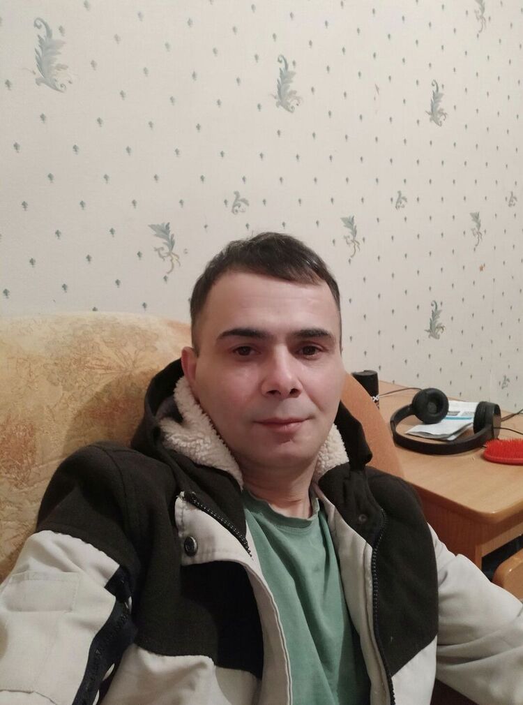  32434623  Azik, 40 ,    