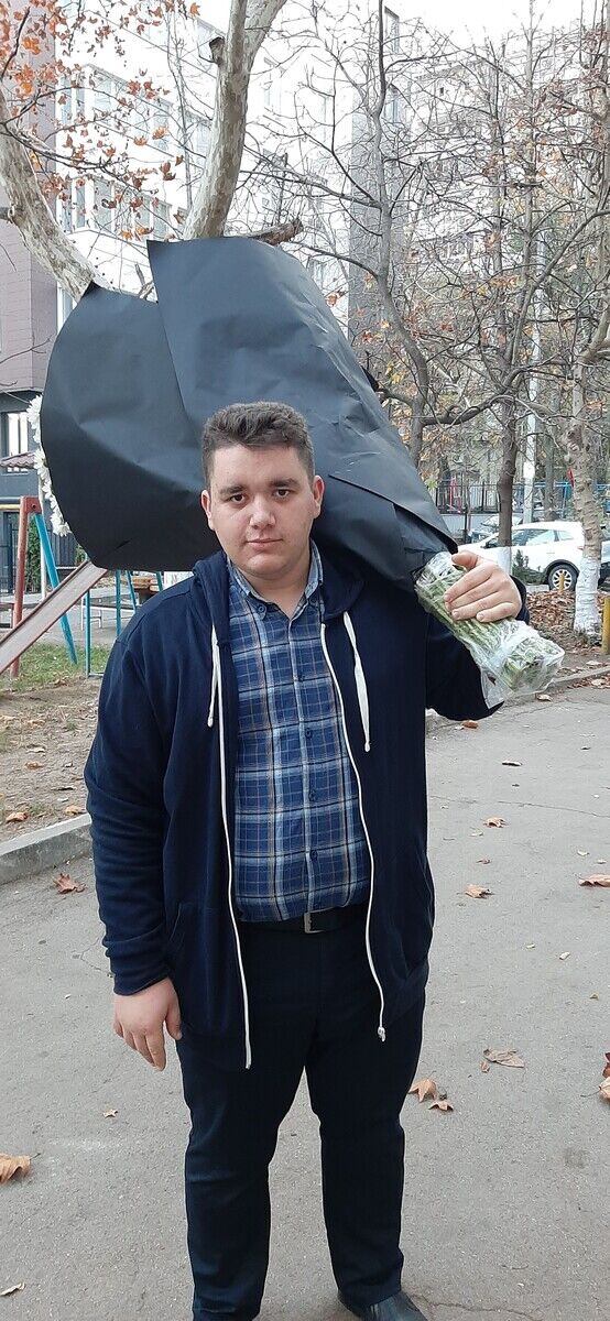  ,   Denis, 25 ,   ,   , c 