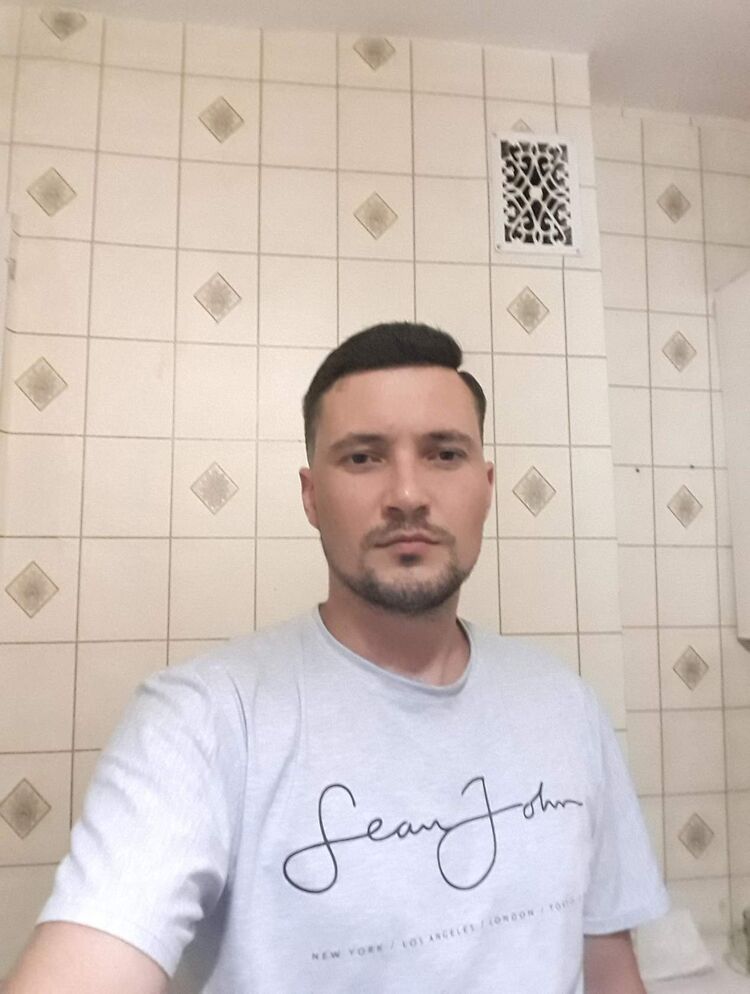  52942953  , 40 ,    