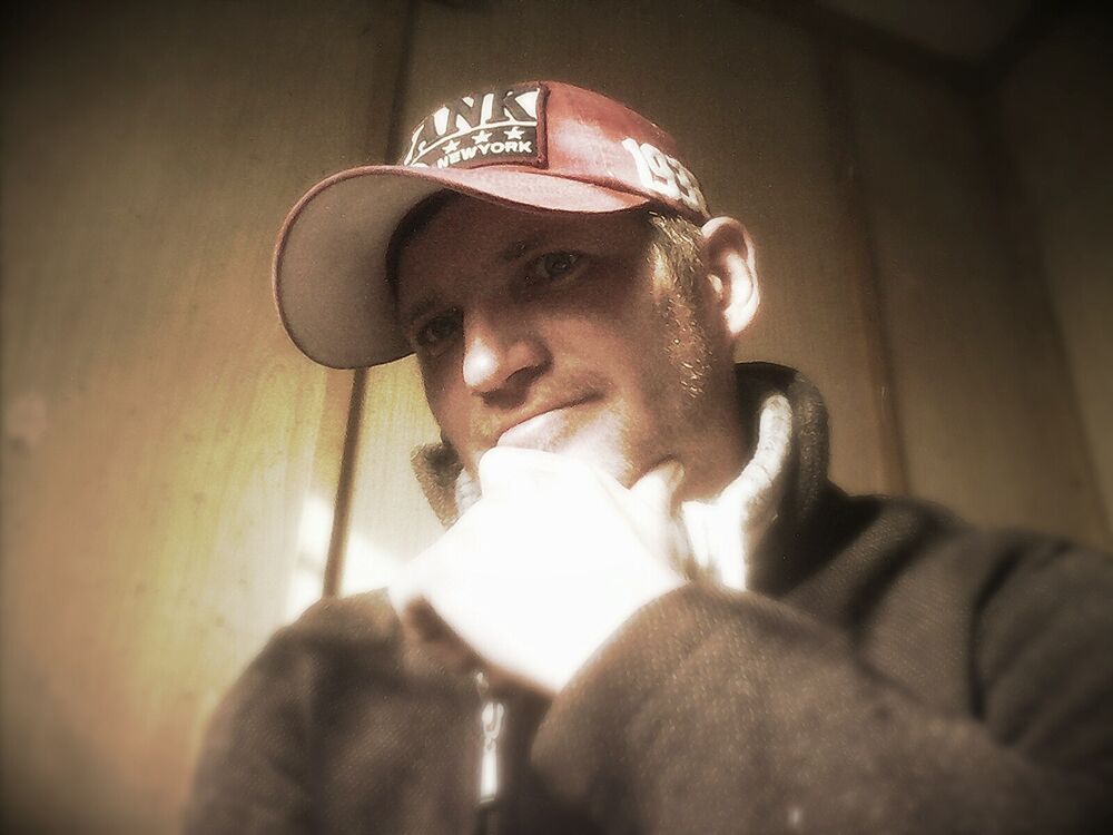  ,   Anton, 41 ,   ,   