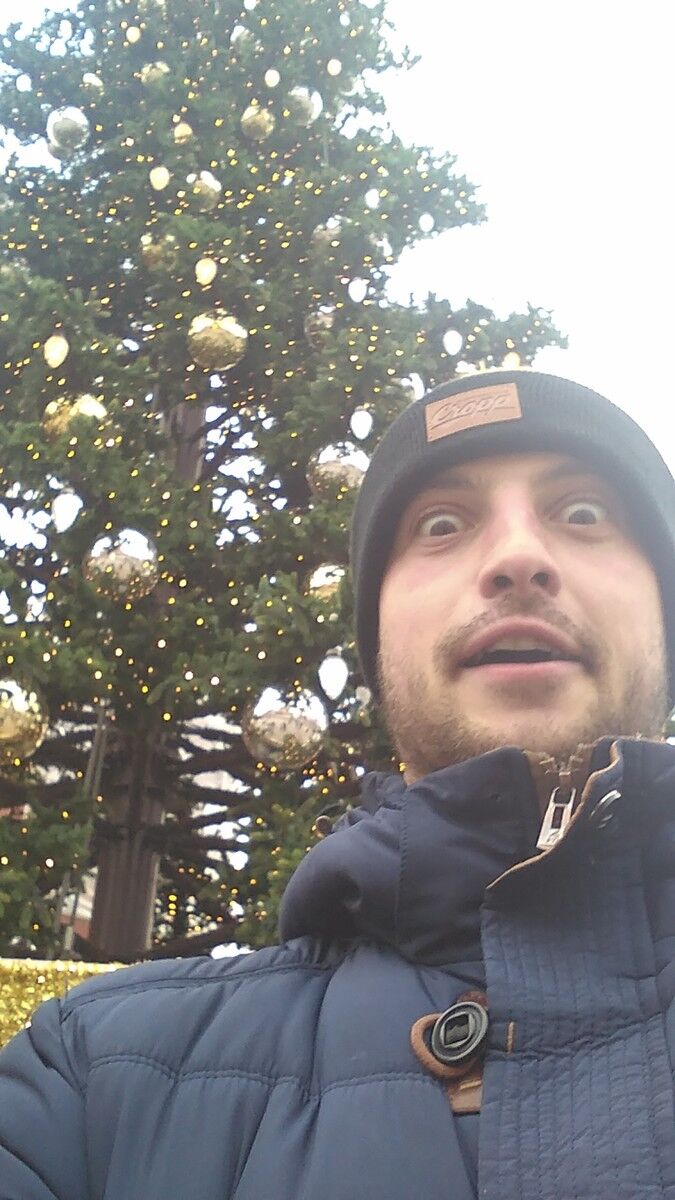  18864673  Artur, 34 ,    