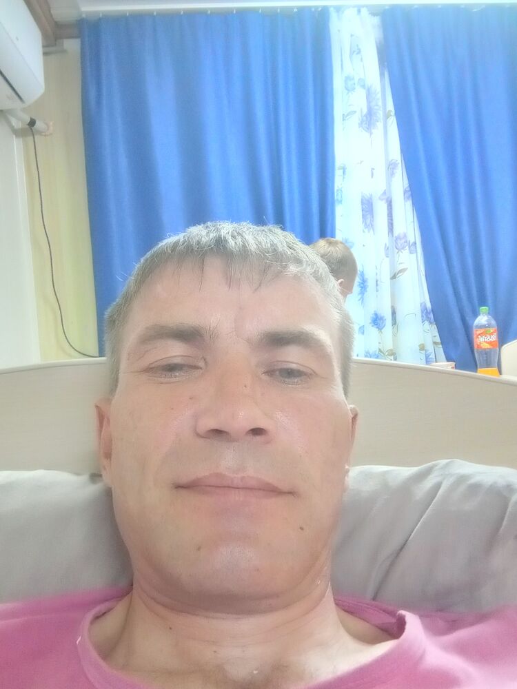  52807663  Vasilii, 40 ,    