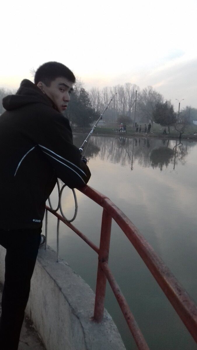  12374453  Aibek, 32 ,    