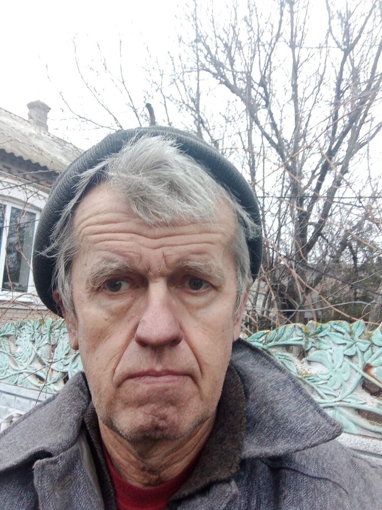  53134153  leks, 51 ,    