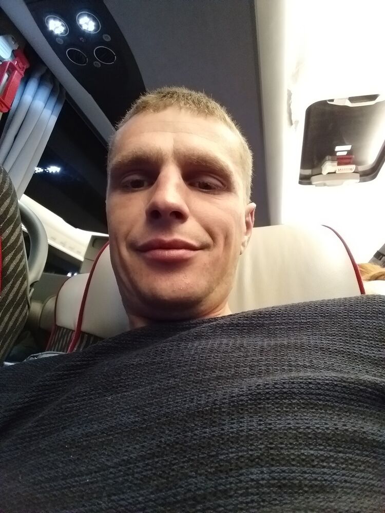  ,   Sergei, 35 ,   ,   , c 