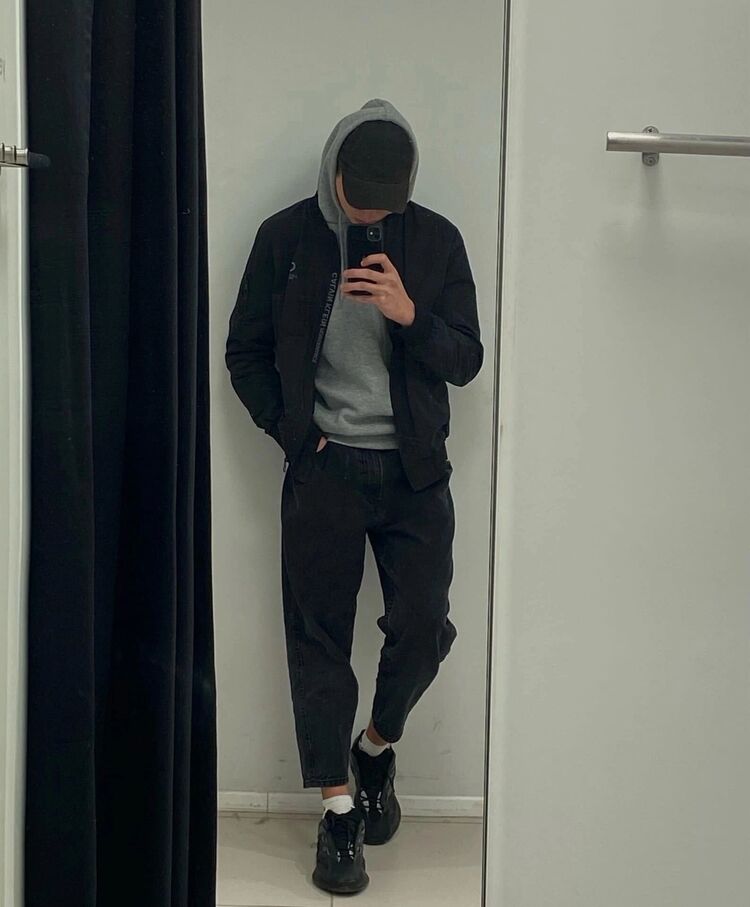  ,   Adam, 24 ,   ,   , c , 