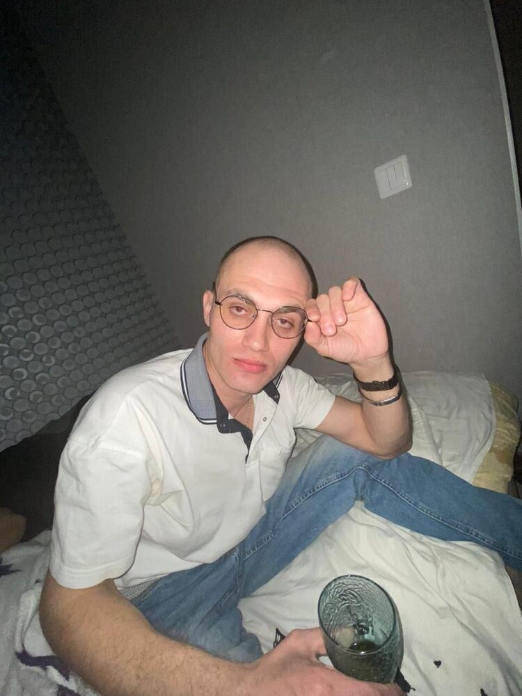  46097083  , 29 ,    
