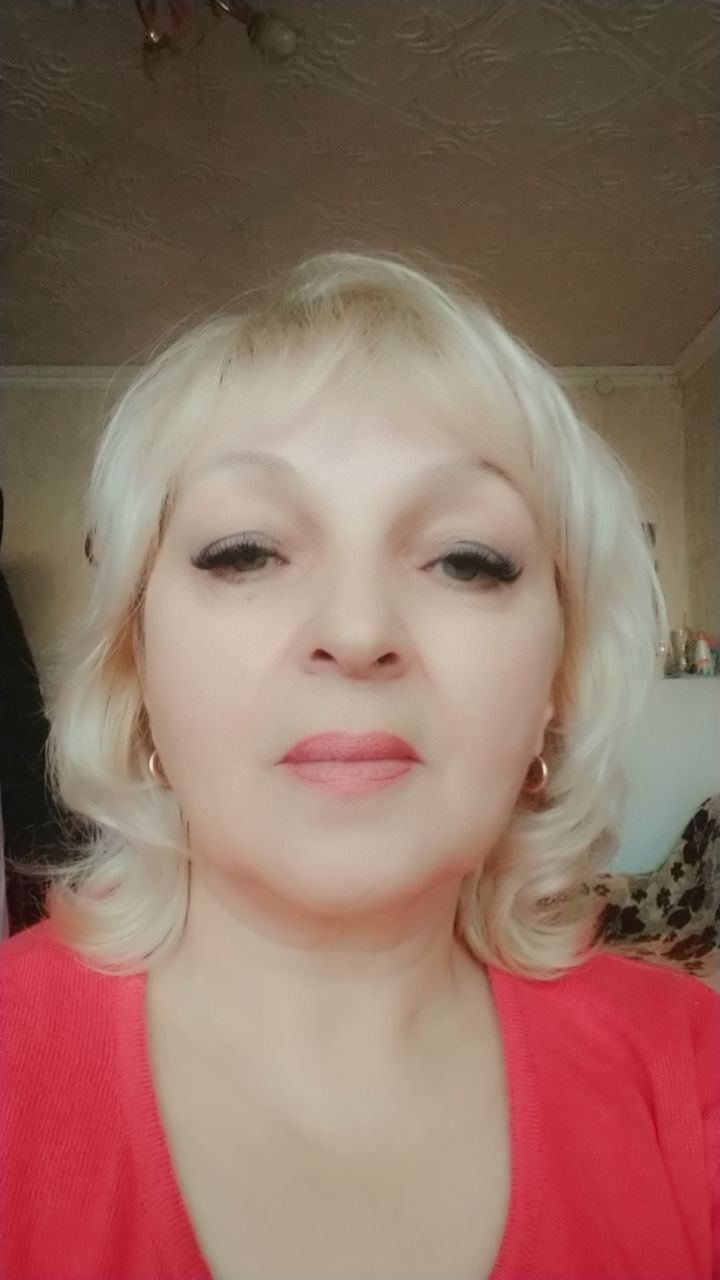  40299513  Irina, 50 ,    