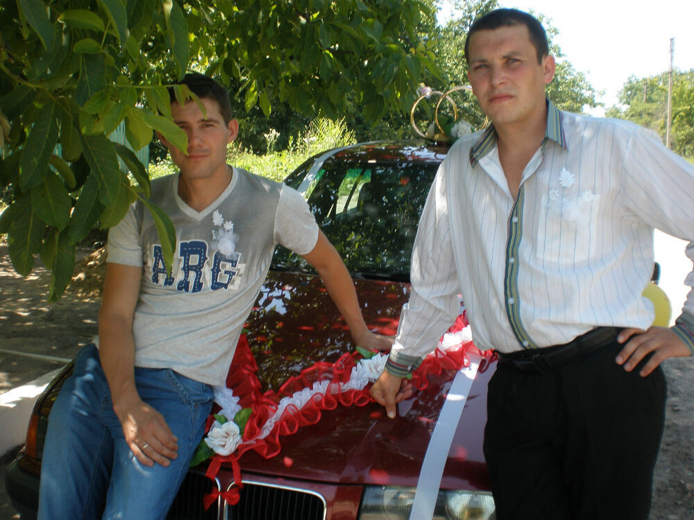  4124533  Serj, 41 ,    