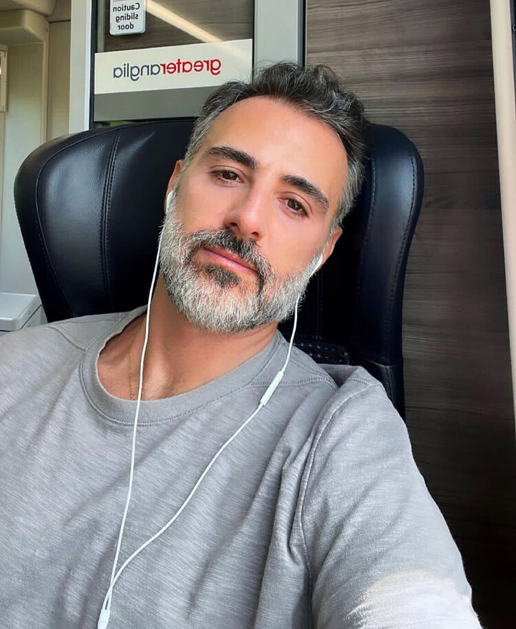  ,   Karim, 49 ,   ,   