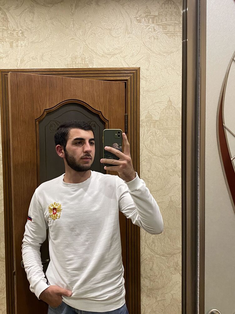  53521973  , 19 ,    Frankfurt Am Main