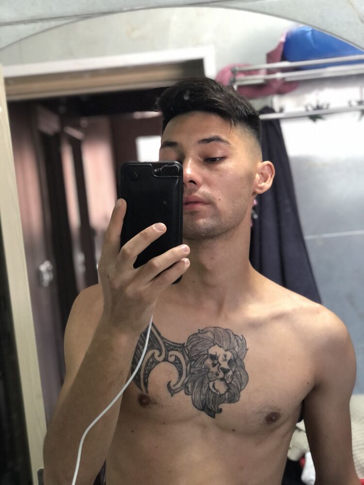  24730653  , 28 ,    