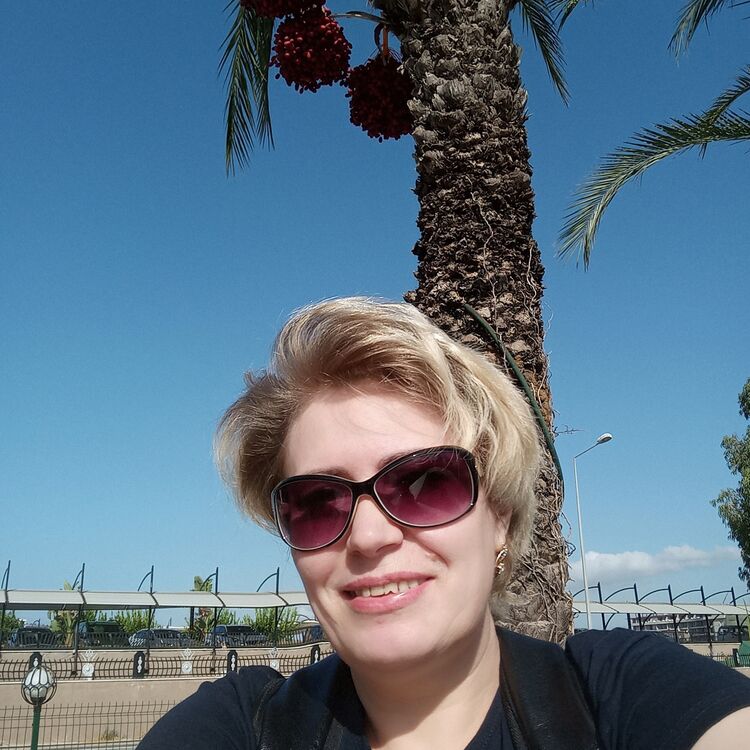  43945613  Ekaterina, 46 ,    