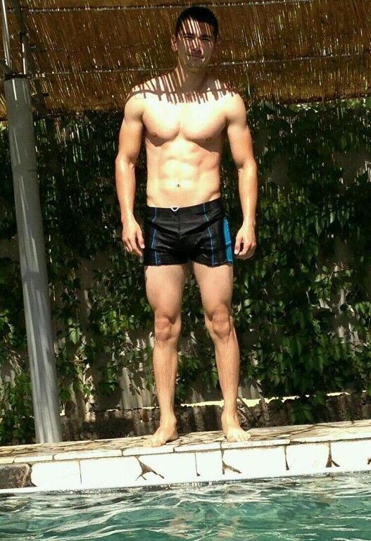  ,   Frank, 32 ,   