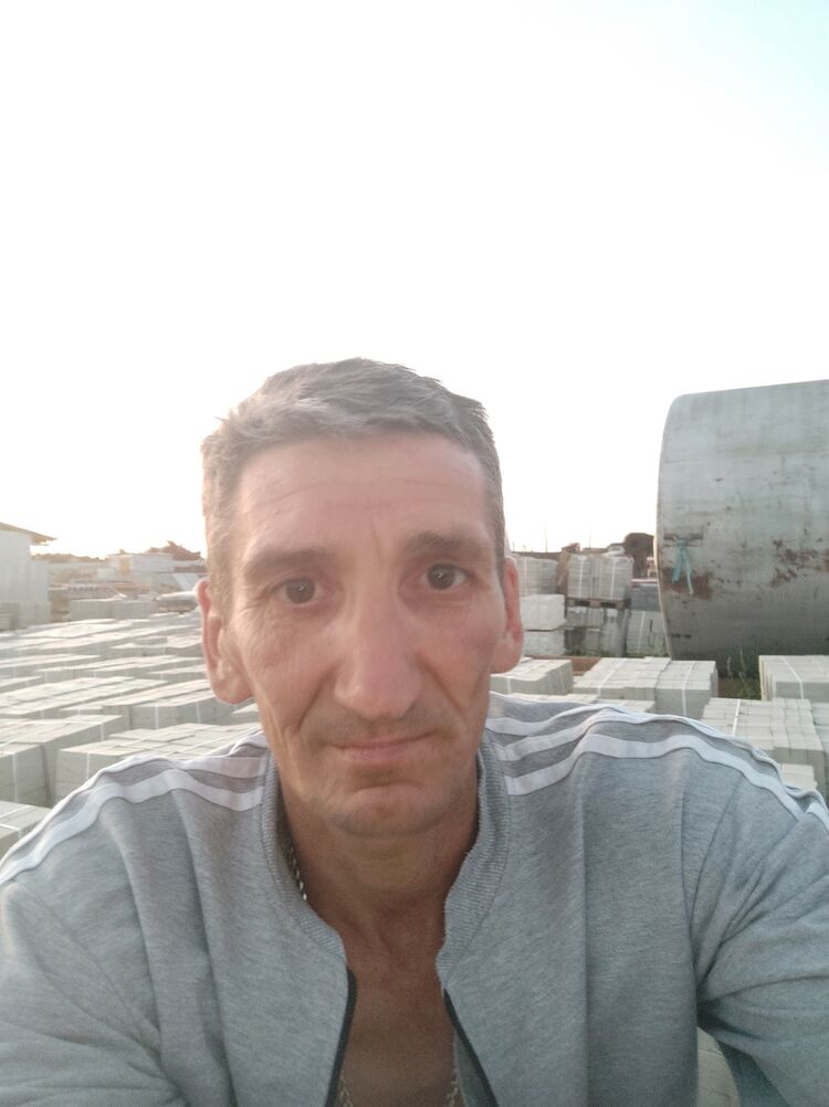  37168143  , 45 ,    